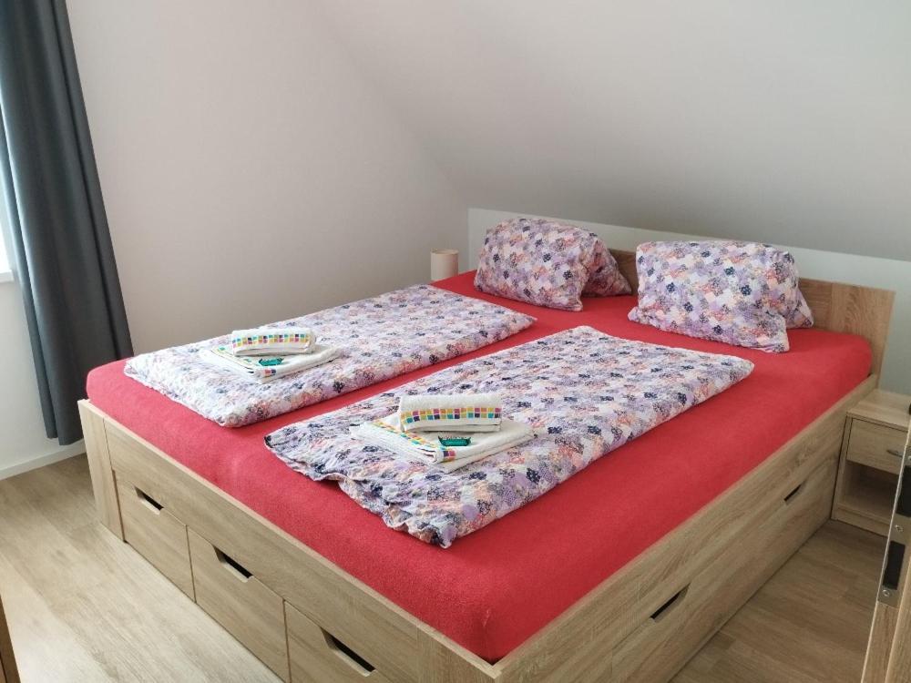 Apartman Dasa Frymburk Exteriör bild