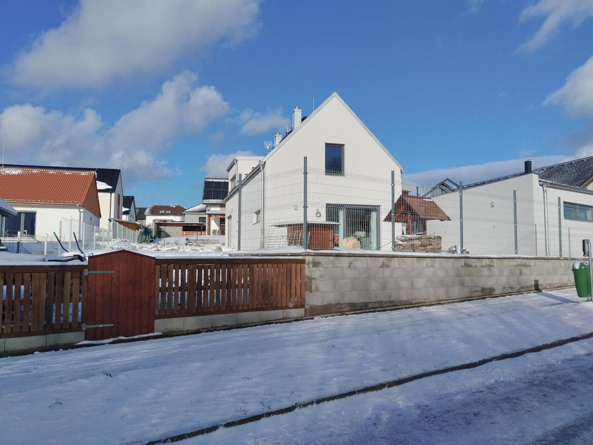 Apartman Dasa Frymburk Exteriör bild