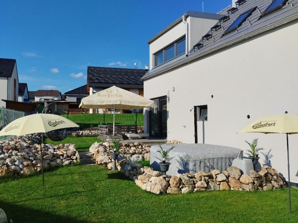 Apartman Dasa Frymburk Exteriör bild