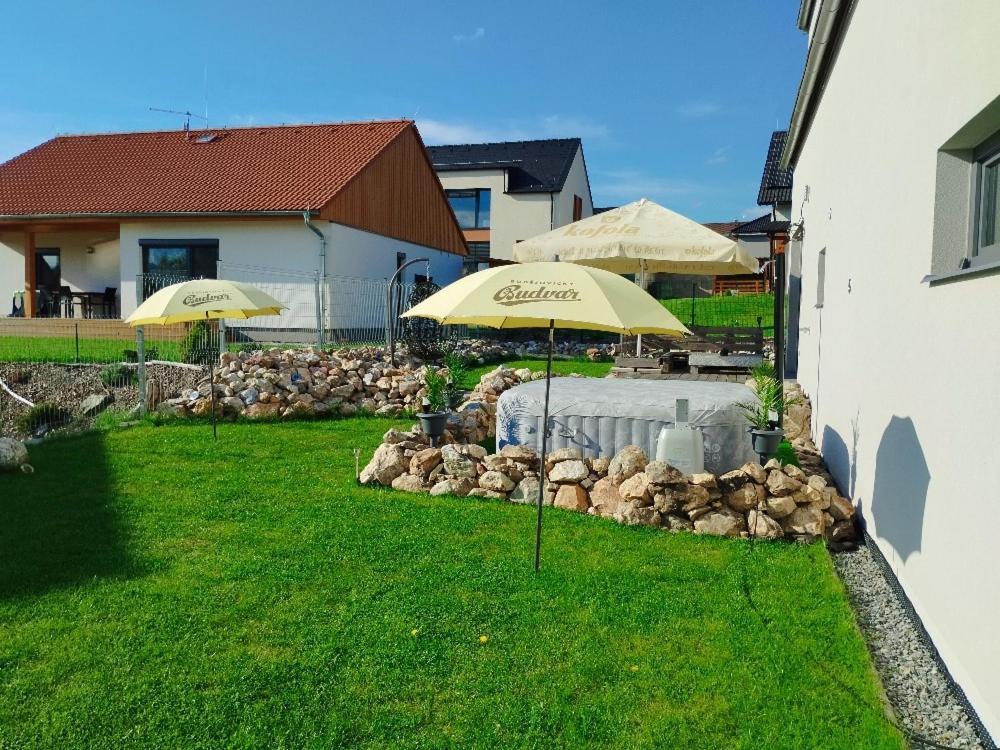 Apartman Dasa Frymburk Exteriör bild